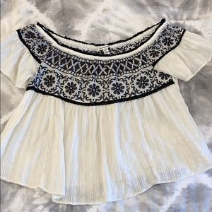 Off The Shoulder, Knot AE Top